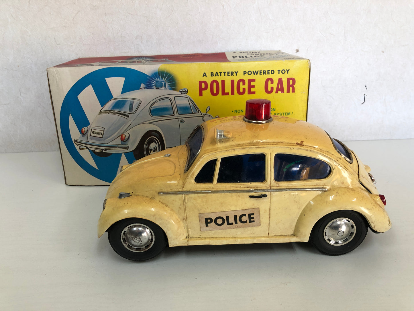 Y4142 TIN TOY Alps Wagen vehicle patrol cop police car Japanese antique vintage