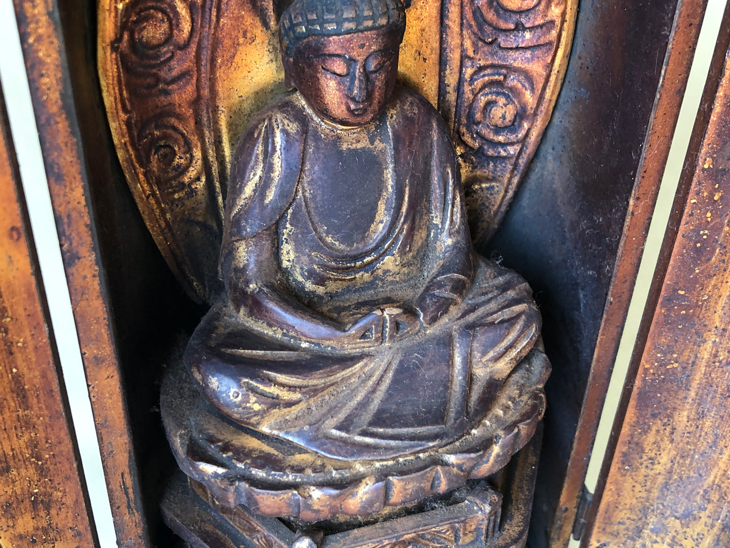 Y4208 STATUE wood carving Buddha figure gold leaf shrine Japan antique vintage