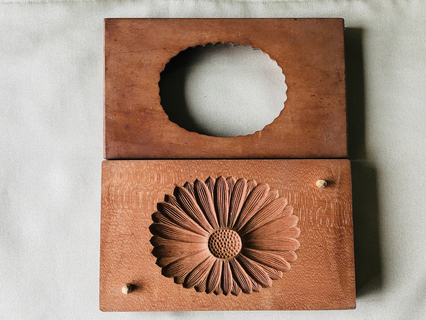 Y4229 KASHIGATA Chrysanthemum flower Japan antique Wooden Pastry Mold wagashi