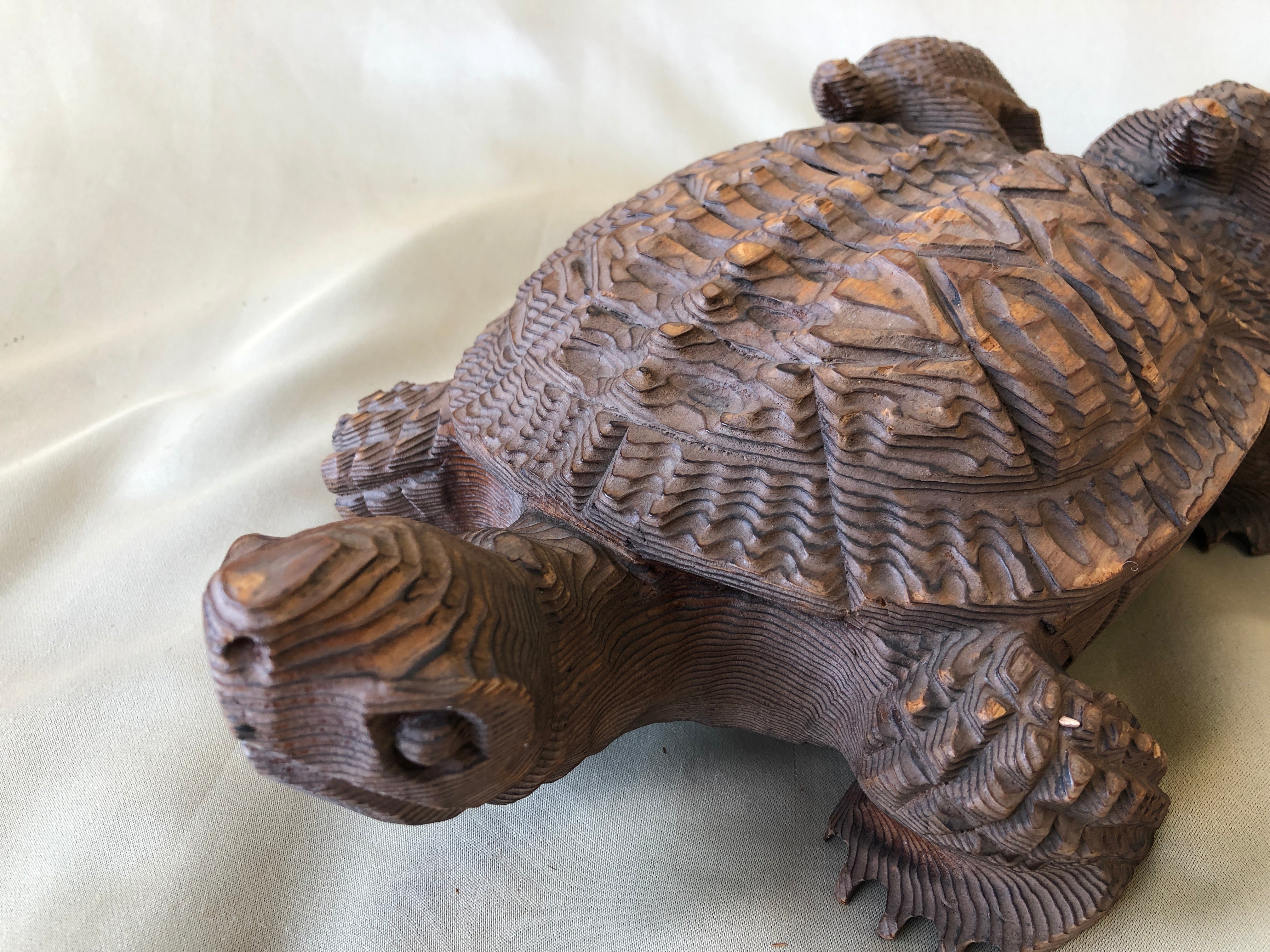 Y4288 OKIMONO wood carving Parent Child Turtle figure Japan antique vintage