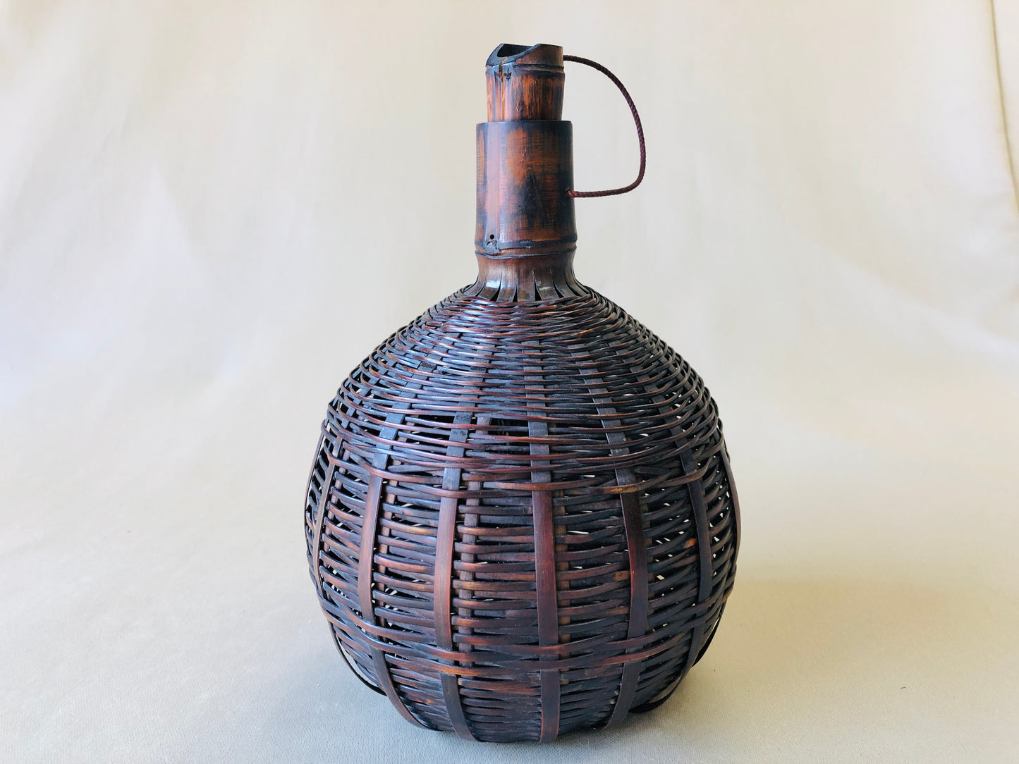 Y4341 Bamboo Woven Basket Flower vase box Japan antique vintage decor interior