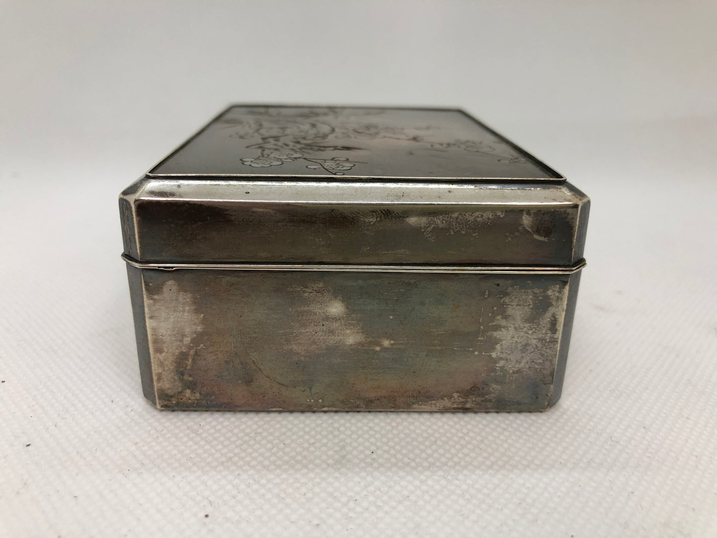 Y4454 BOX Silver accessory case metal engraving Japan antique vintage containter