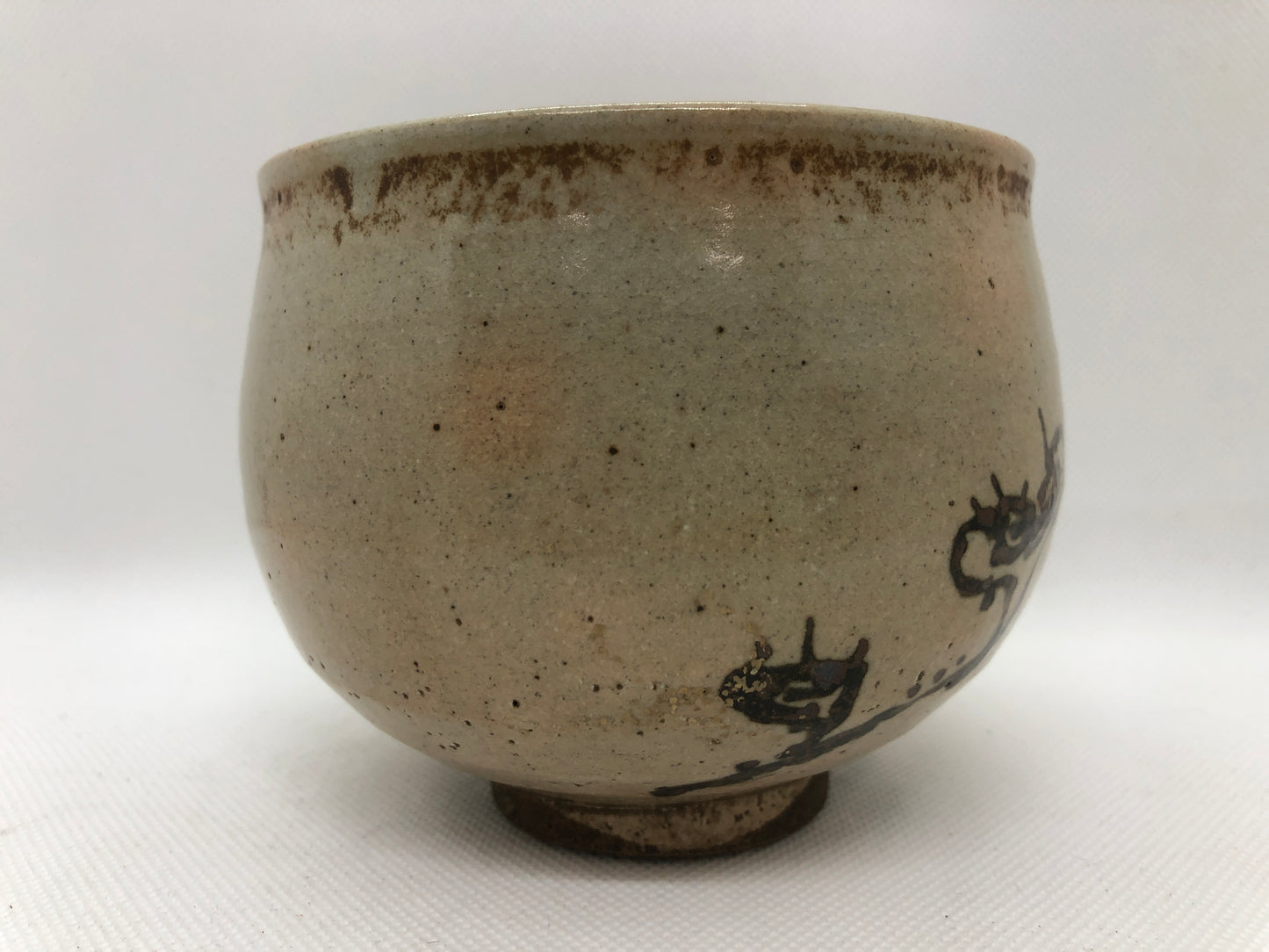 Y4462 CHAWAN Mino-ware signed mushroom Japan antique tea ceremony pottery bowl