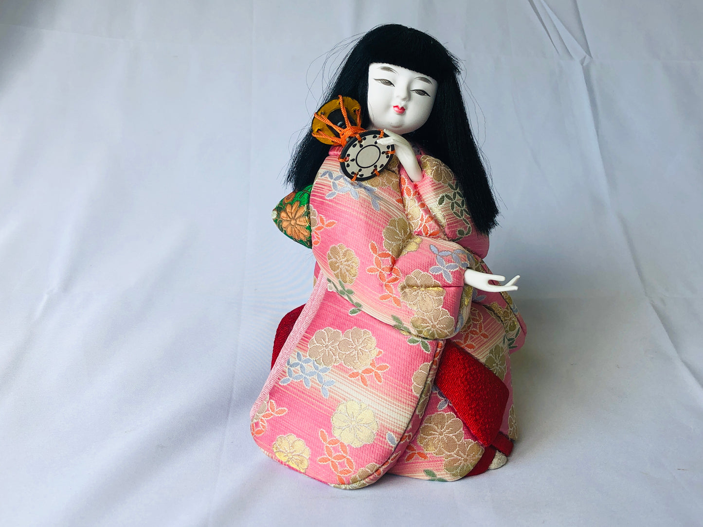 Y4557 NINGYO Kimekomi doll woman hitting a drum Japan antique statue figure