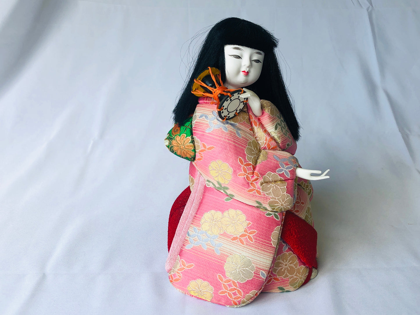 Y4557 NINGYO Kimekomi doll woman hitting a drum Japan antique statue figure