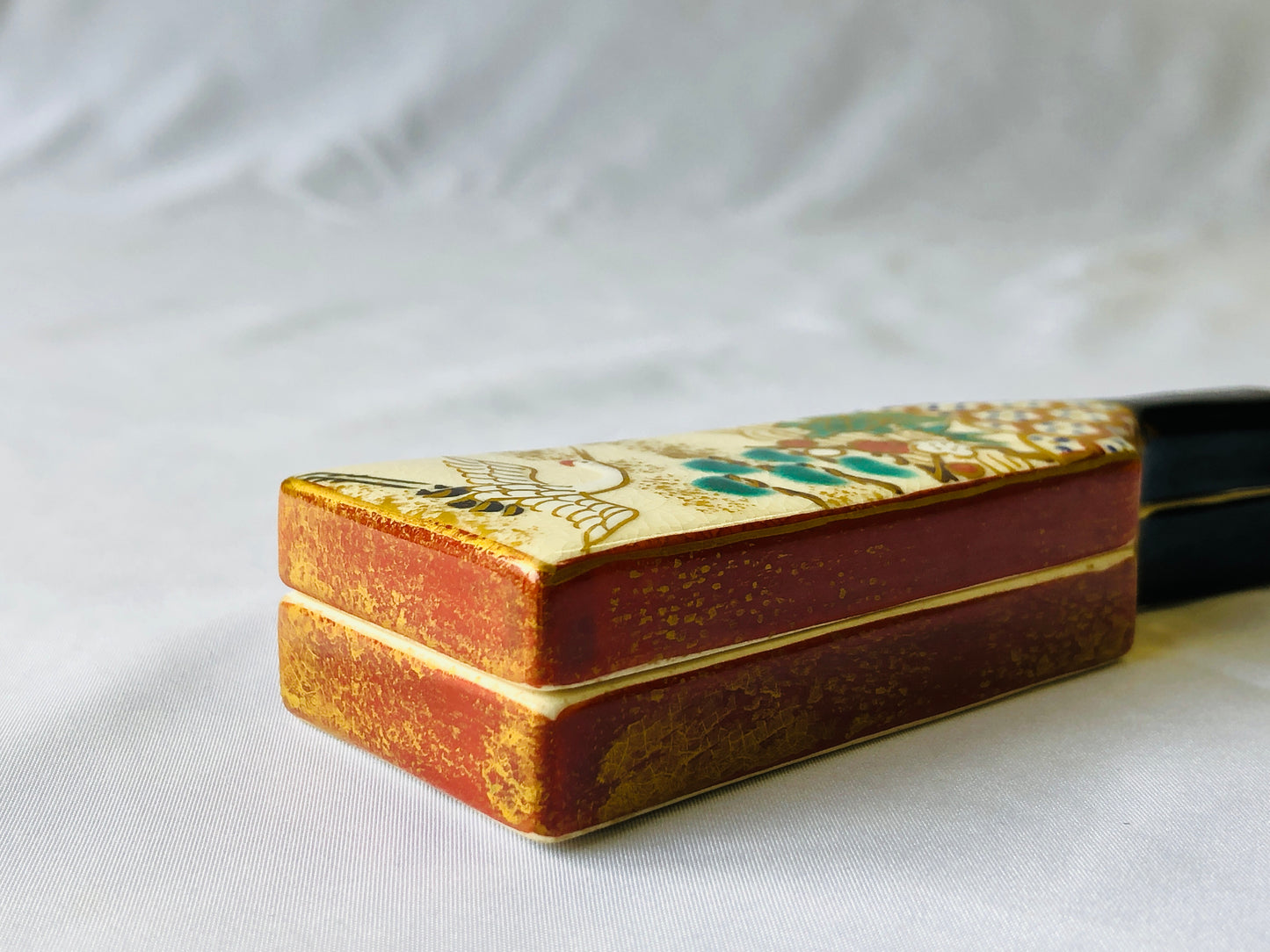 Y4688 BOX Kyo-ware signed battledore Japan antique incense case fragrance aroma