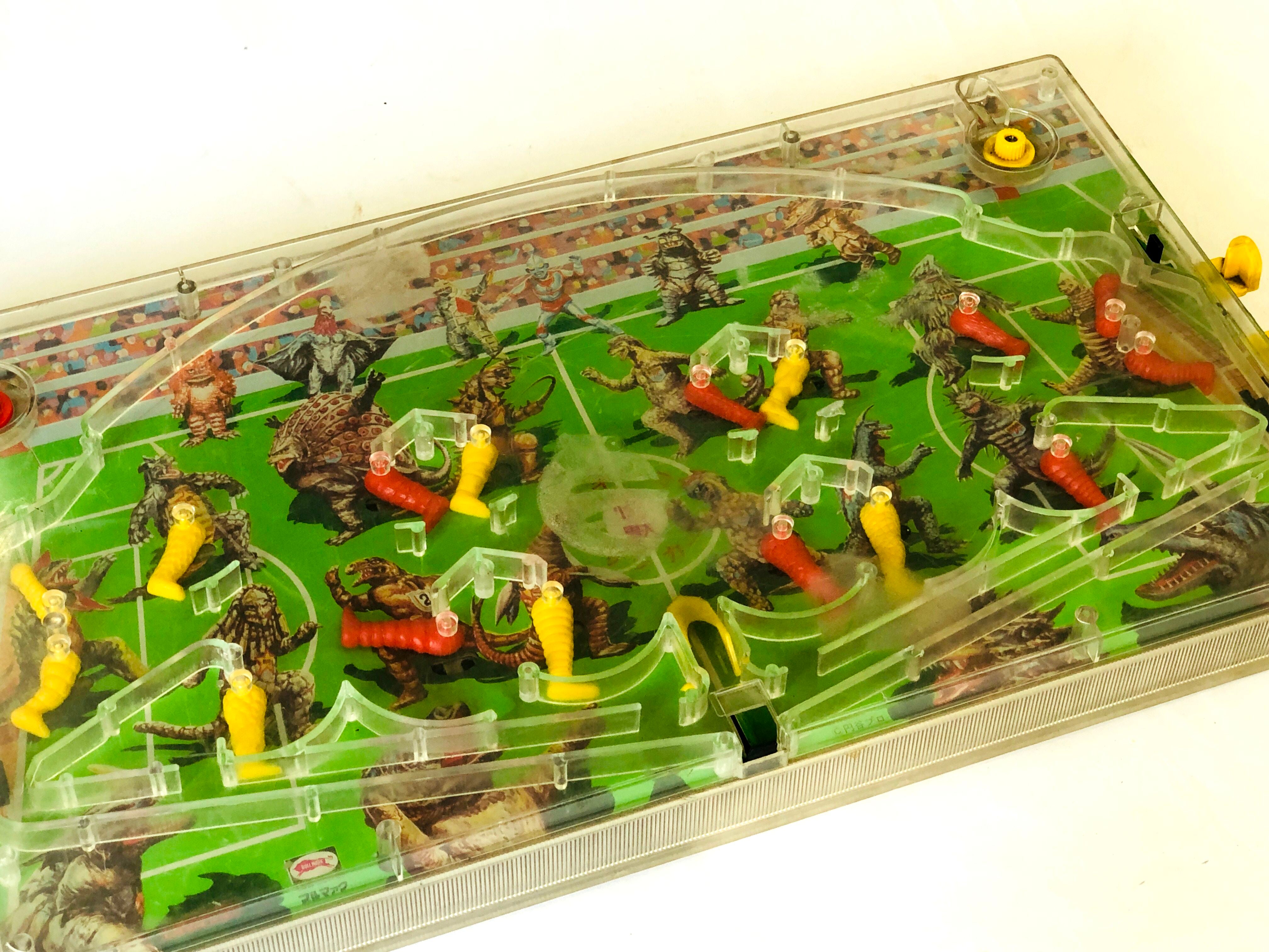 Y4932 TOY Ultraman Kaiju monsters Bullmark soccer game Japan