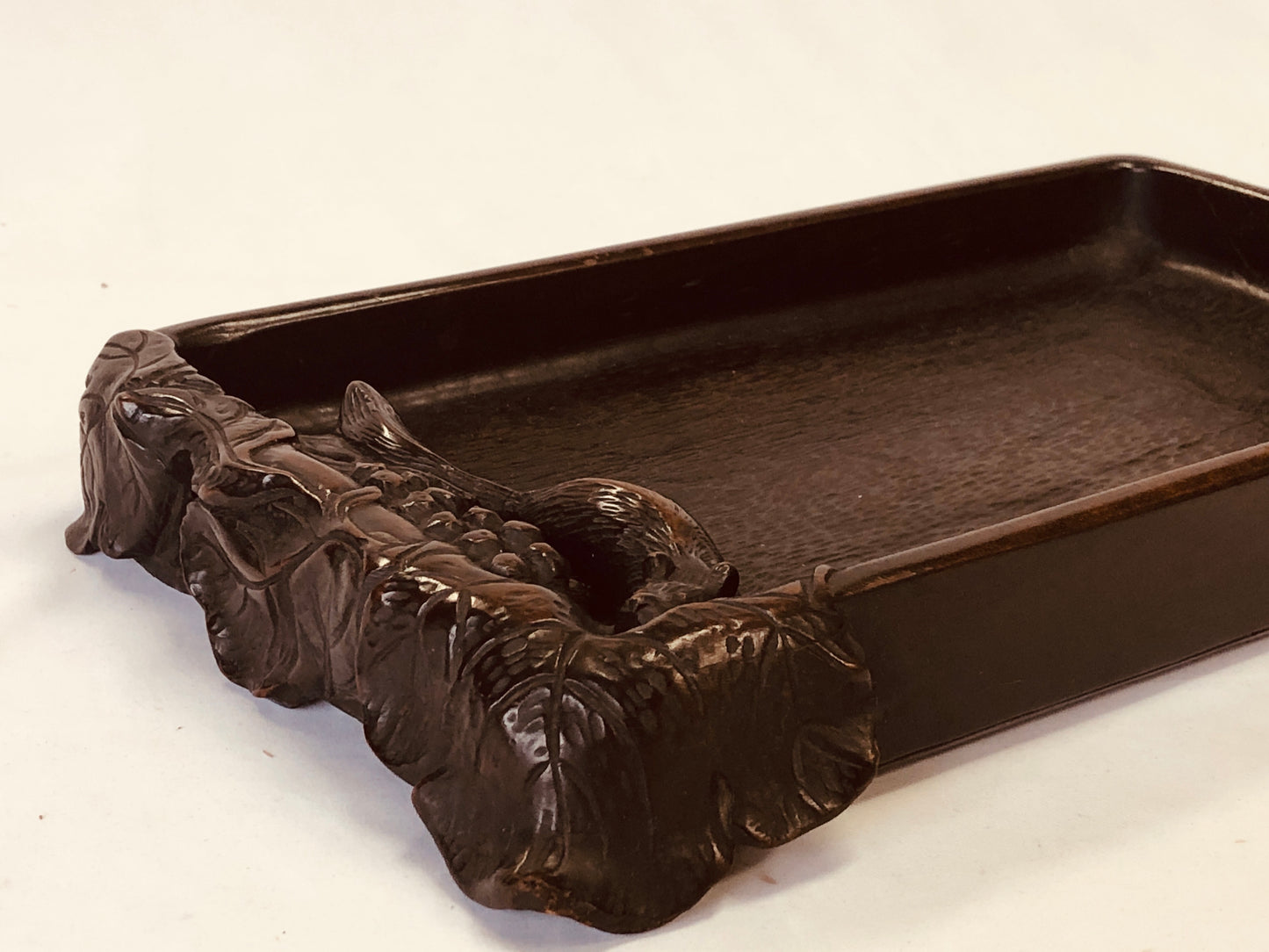 Y4969 TRAY wood carving OBON OZEN tree nut mouse Japan antique vintage tableware