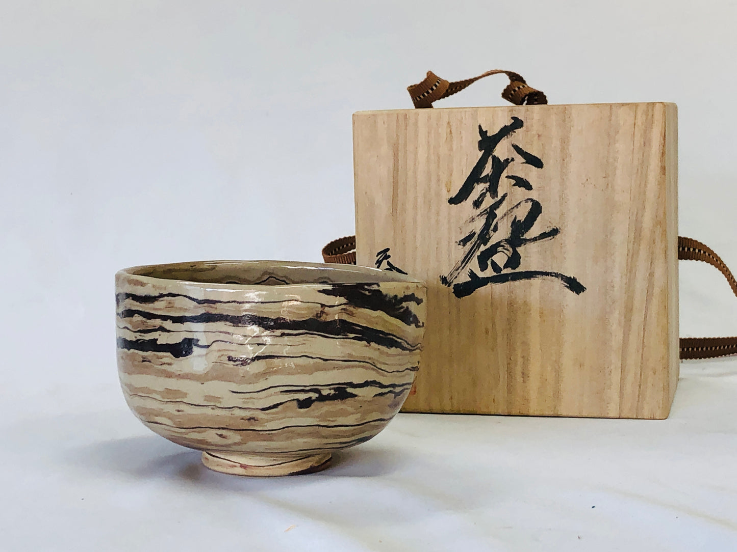 Y4999 CHAWAN Tokoname-ware kneaded signed box Japan antique tea ceremony bowl