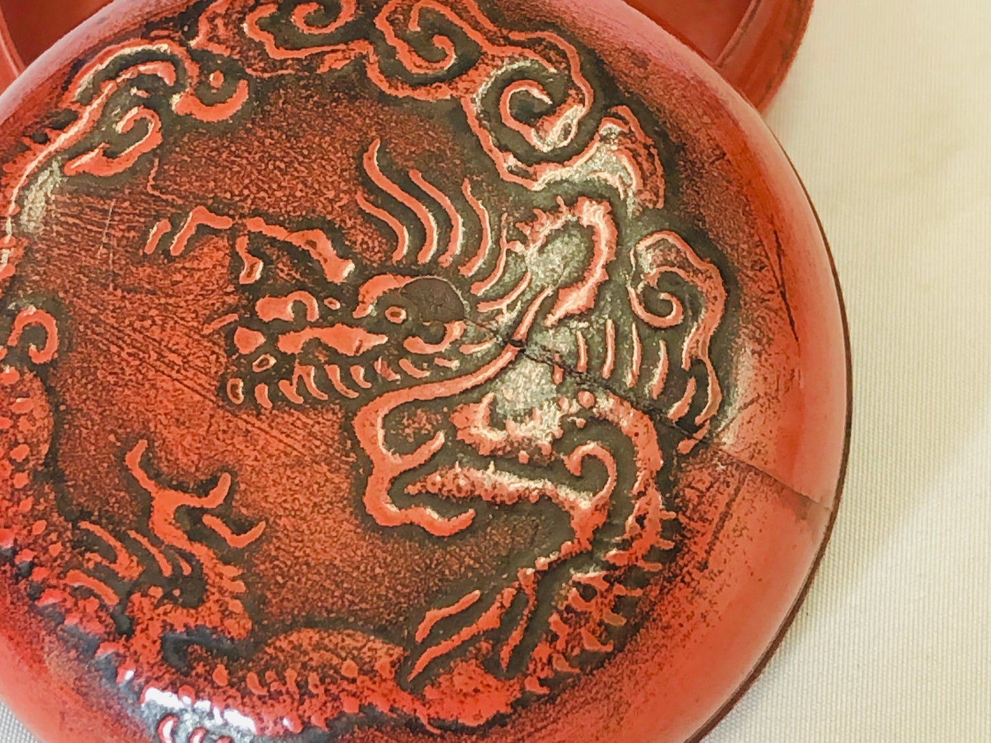 Y5023 BOX Vermillion Insence container dragon signed repaint Japan antique aroma