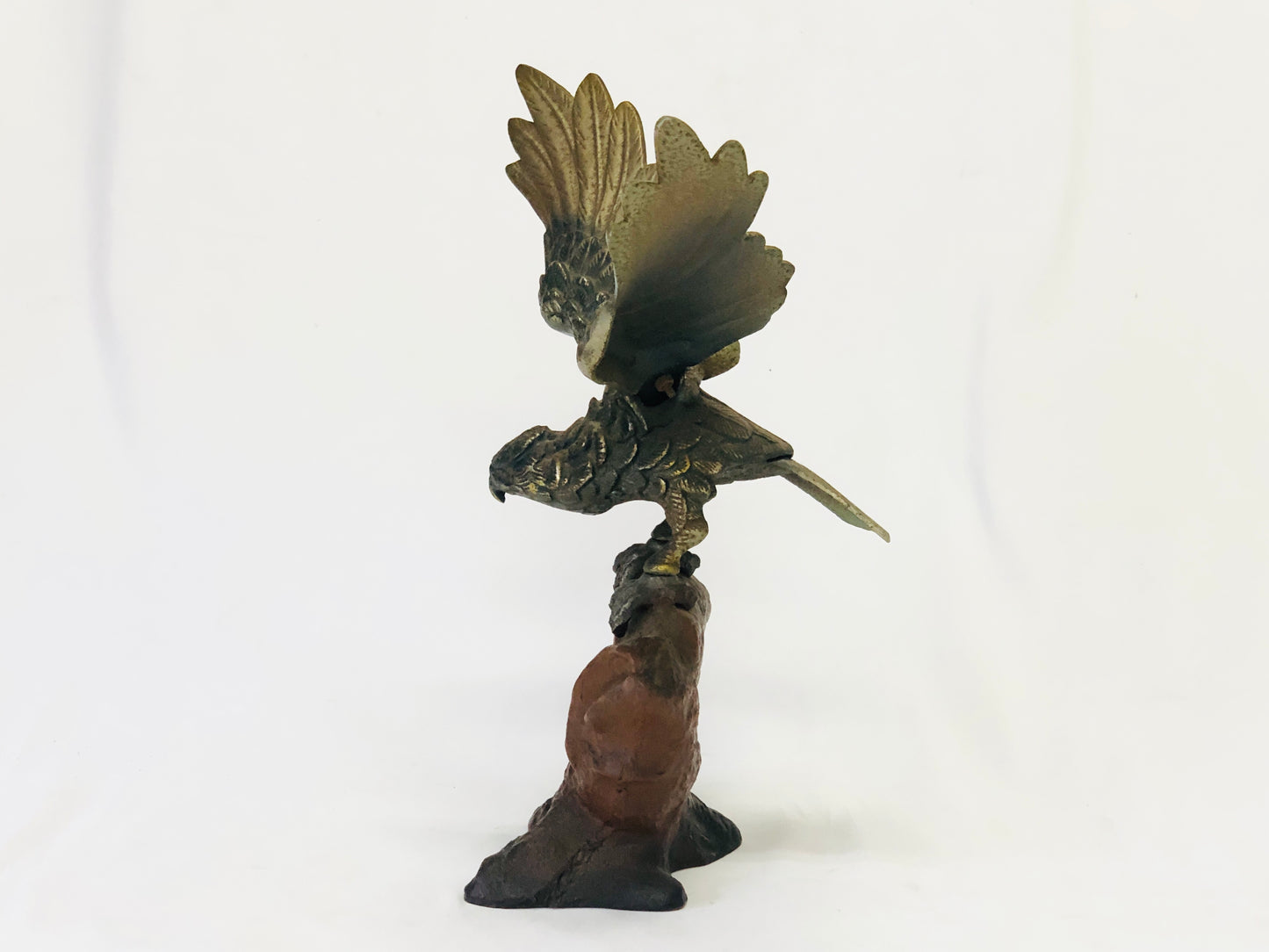 Y5066 OKIMONO metal Hawk Falcon figure figurine Japan antique interior decor