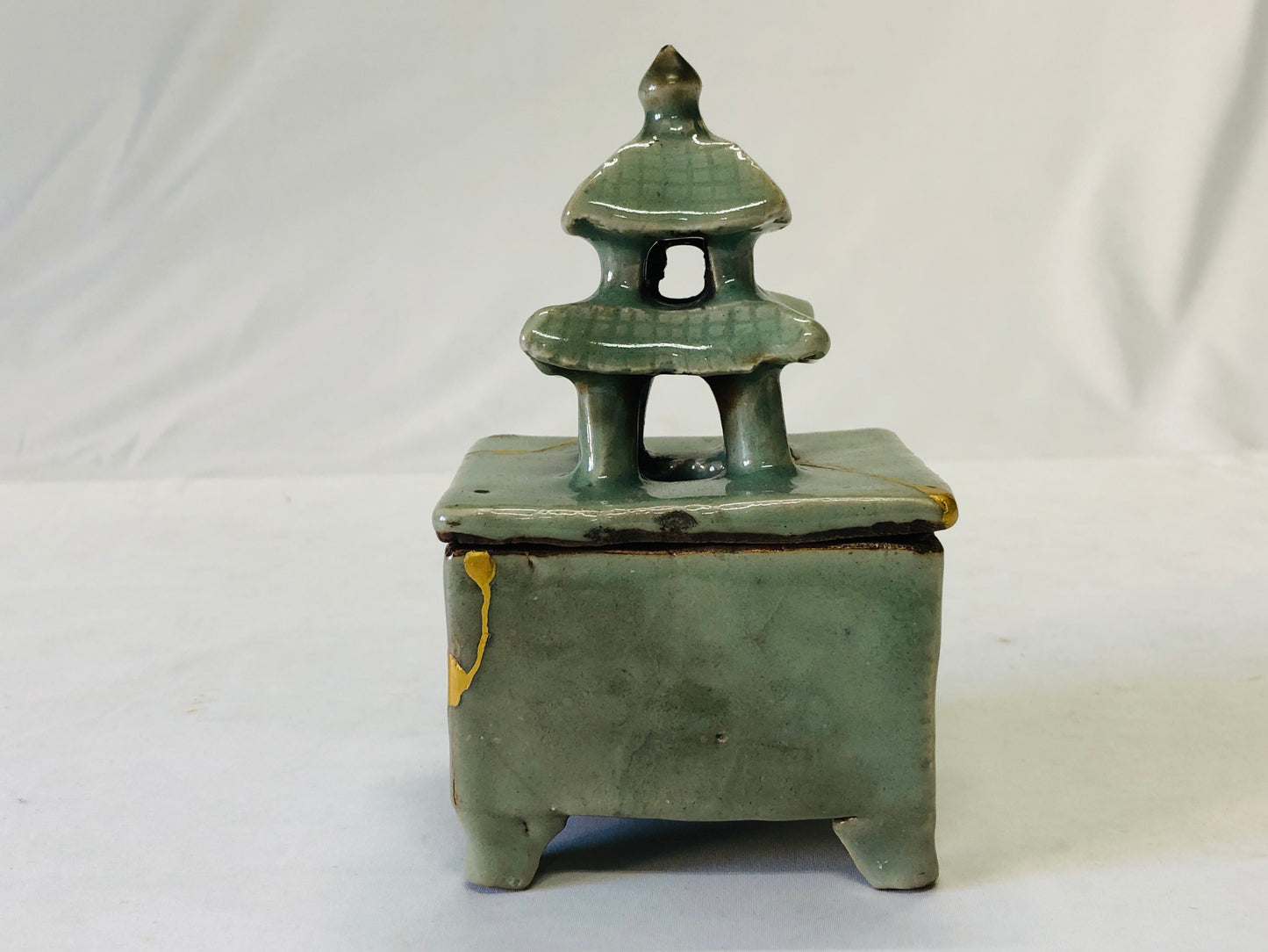 Y5177 KOURO Celadon kintsugi China aroma incense burner antique aromatherapy