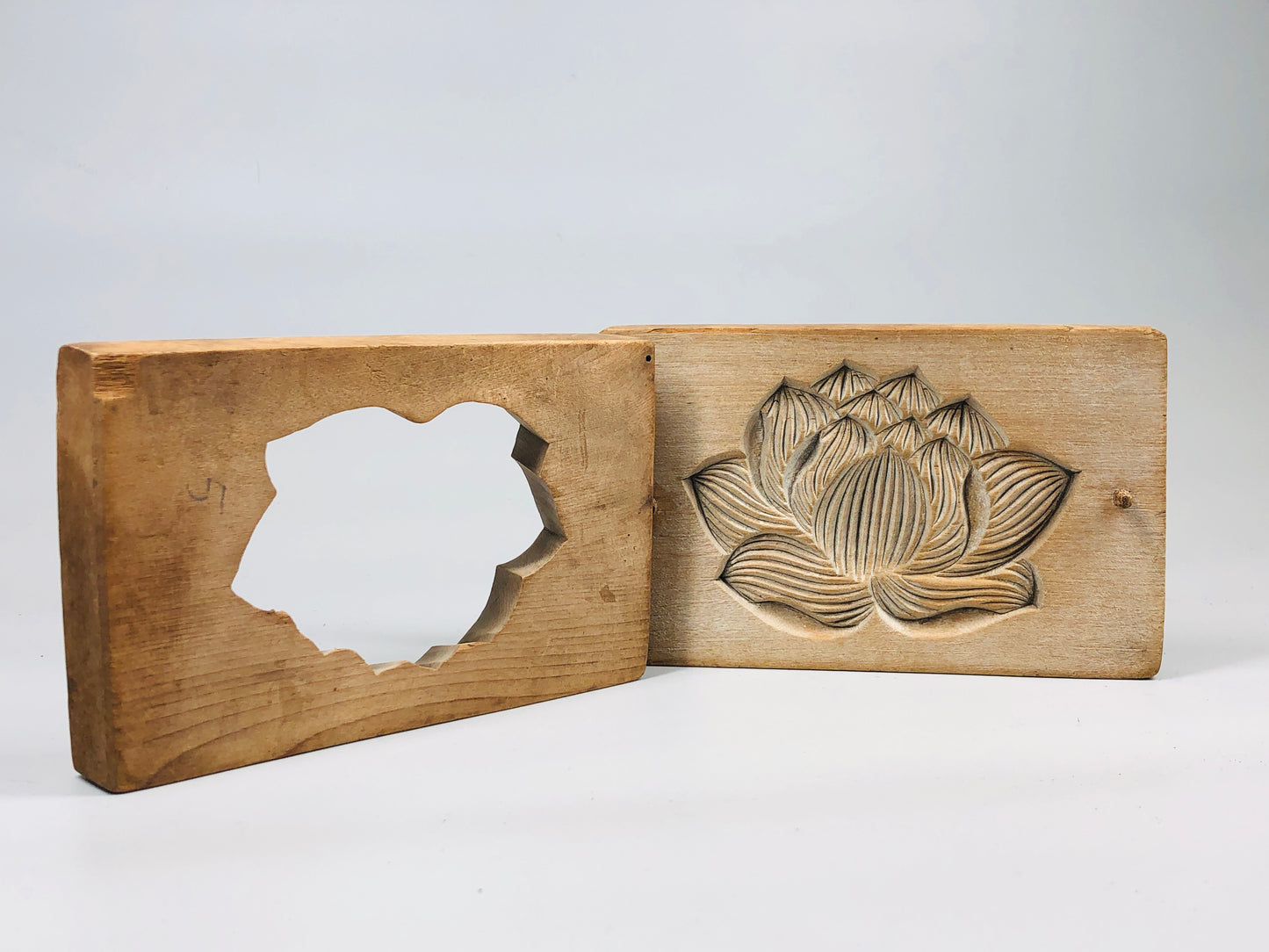 Y5247 KASHIGATA Lotus wood carving Japan antique Wooden Pastry Mold wagashi