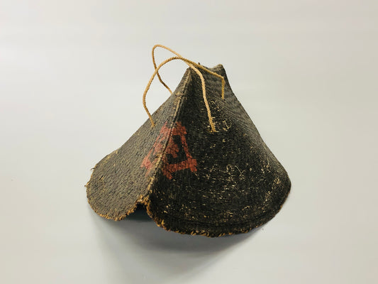 Y5297 JINGASA samurai helmet family crest busho black lacquer Japan antique