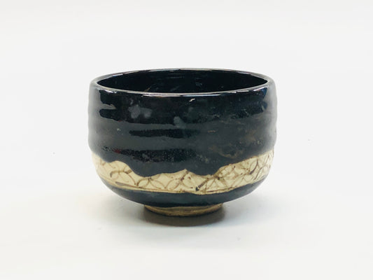 Y5304 CHAWAN Oribe-ware black signed Japan antique tea ceremony pottery bowl