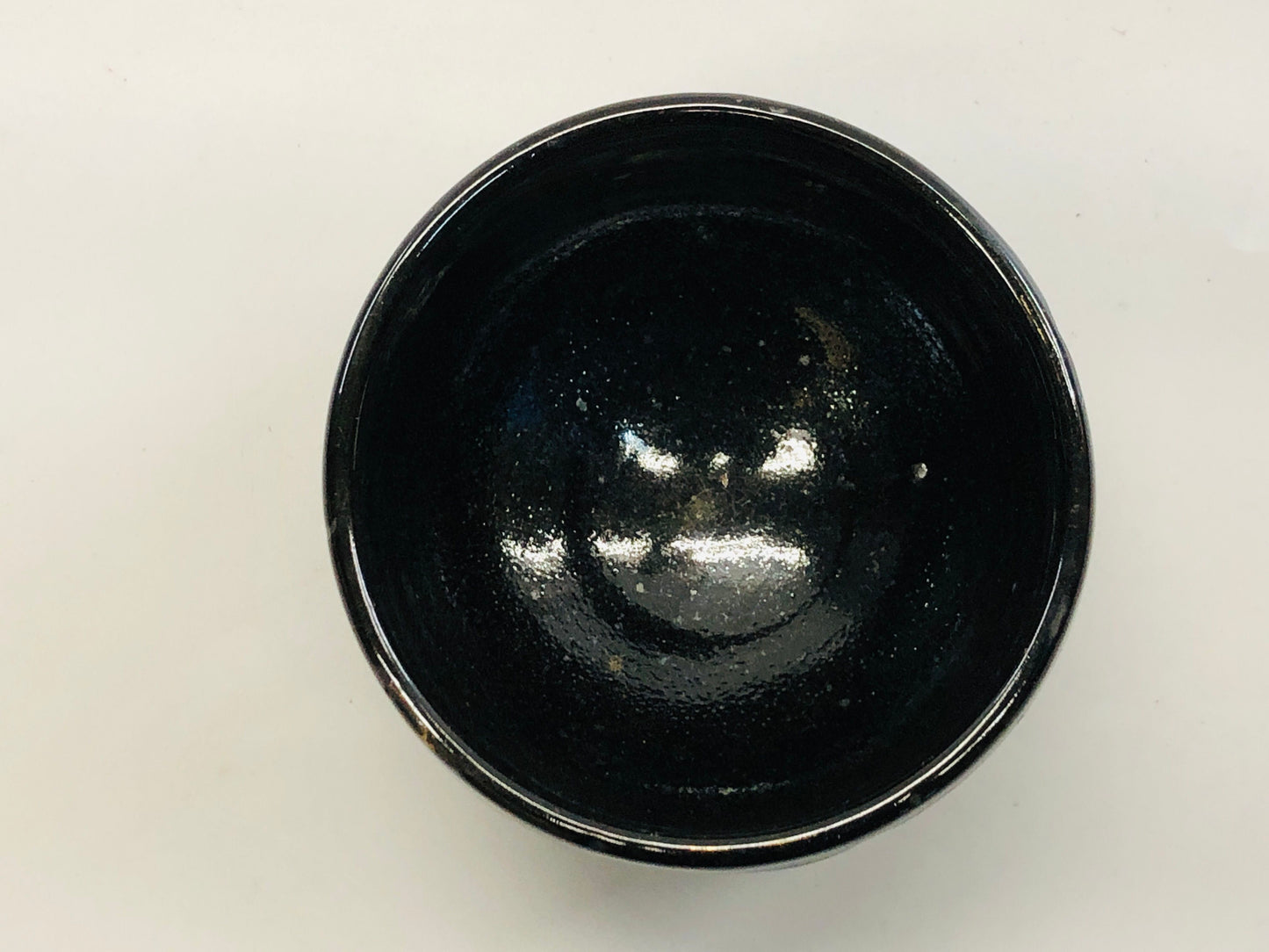 Y5304 CHAWAN Oribe-ware black signed Japan antique tea ceremony pottery bowl