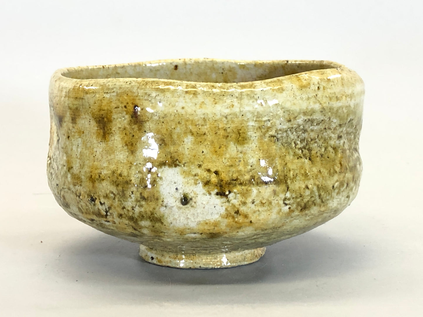 Y5394 CHAWAN Raku-ware white signed Japan antique tea ceremony pottery vintage