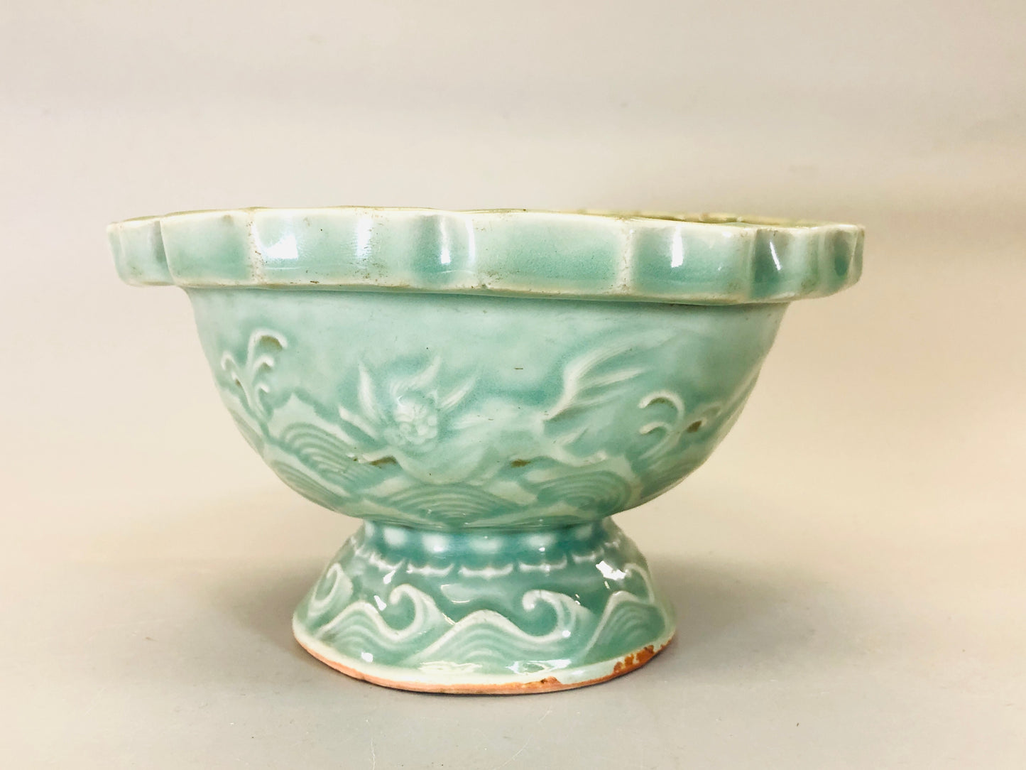 Y5410 CHAWAN Sanda celadon confectionery bowl qilin deformed Japan antique