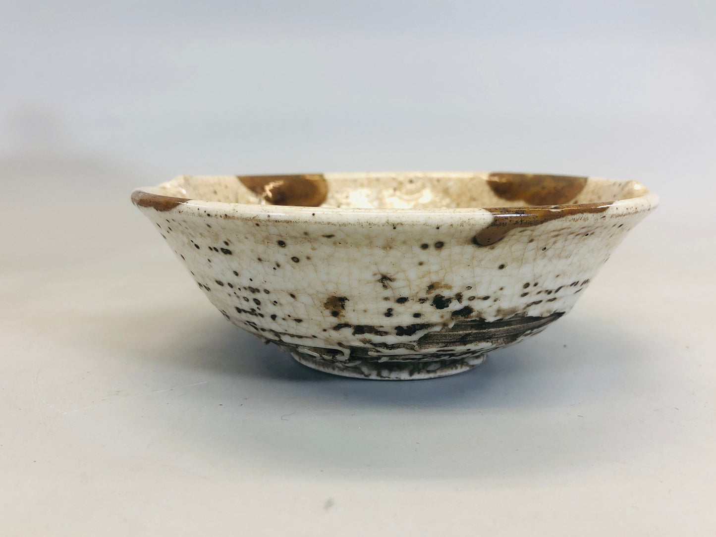 Y5479 CHAWAN Shino-ware signed box Japan antique tea ceremony bowl pottery