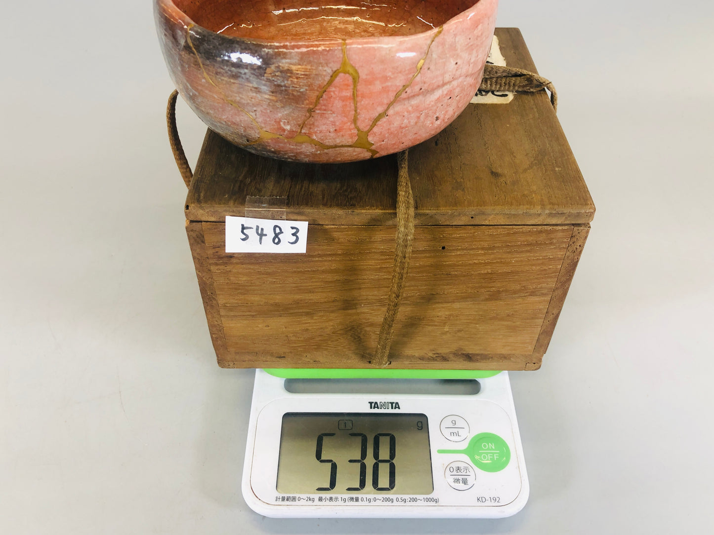 Y5483 CHAWAN Raku-ware signed box Douhachi kintsugi Japan antique tea ceremony