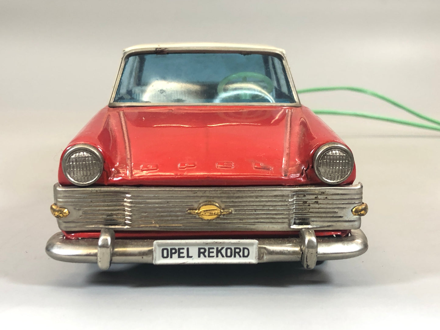Y5499 TIN TOY Opel Rekord red model mini car box Bandai Japan antique vintage