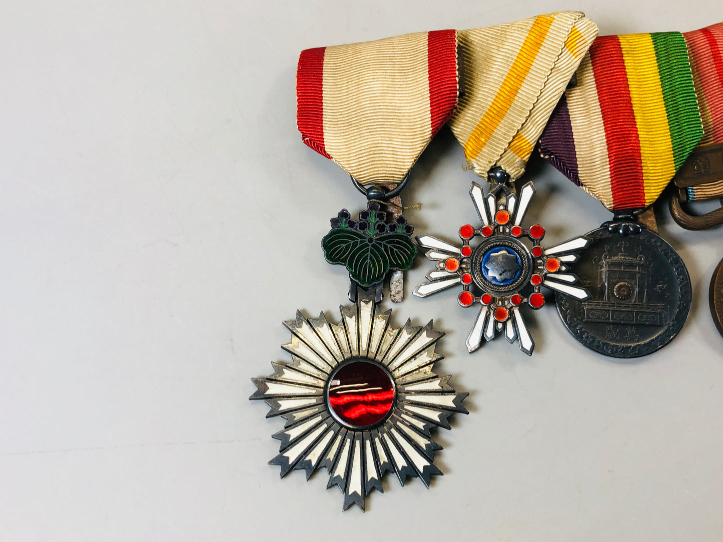 Y5553 KUNSHO Medal set military hanging clasp Imperial Japan Army WW2 vintage