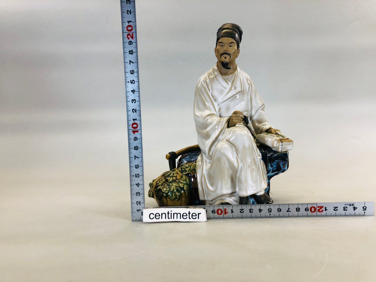 Y5644 STATUE Literati man figure figurine signed China antique interior pottery