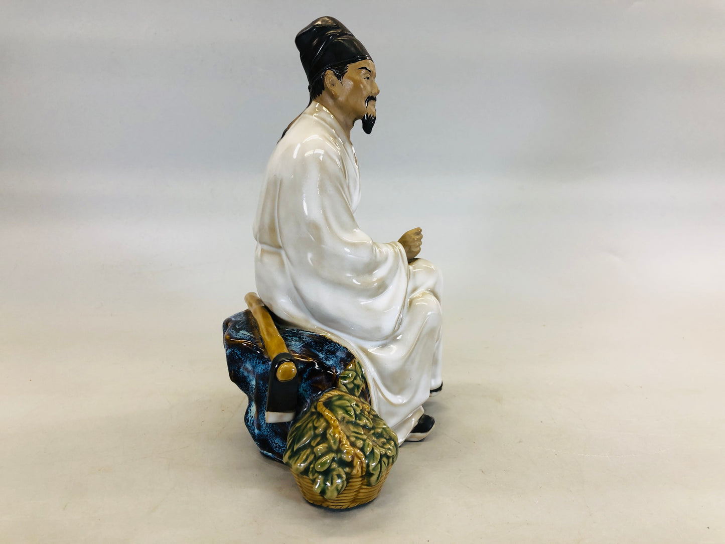 Y5644 STATUE Literati man figure figurine signed China antique interior pottery