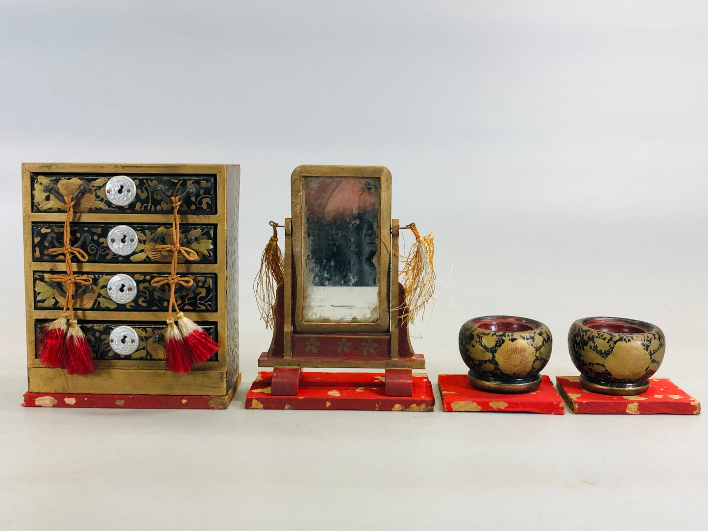 Y5672 HINA DOLL Doll's Festival Makie chest small items box Japan antique decor