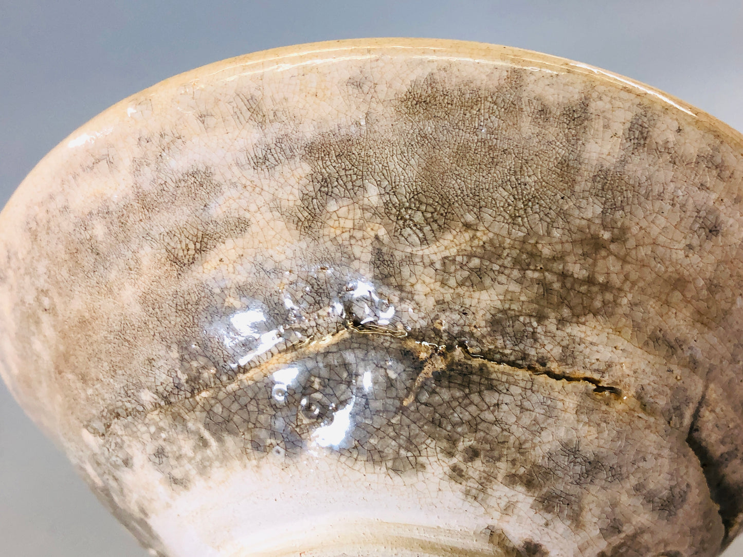 Y5679 CHAWAN Raku-ware white flat signed Japan antique tea ceremony bowl pottery