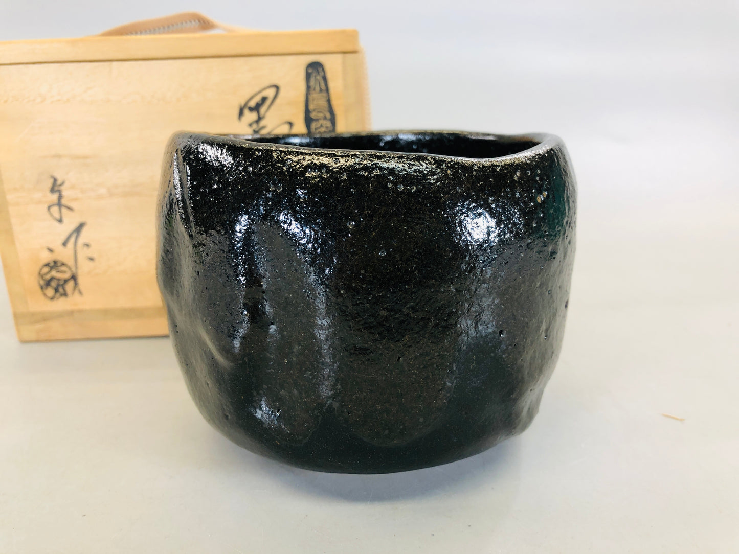 Y5695 CHAWAN Raku-ware Black signed box Japan antique tea ceremony bowl pottery