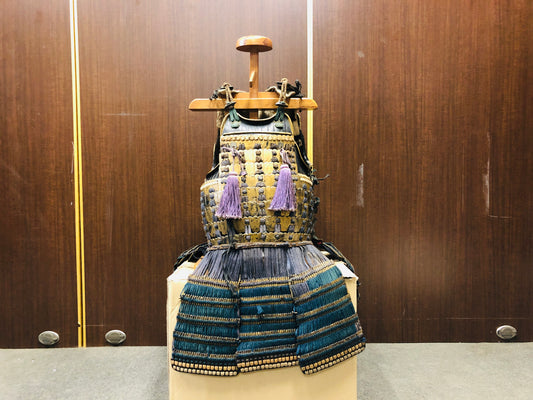 Y5751 YOROI Two-piece gold coating samurai armor arms gear Japan antique vintage