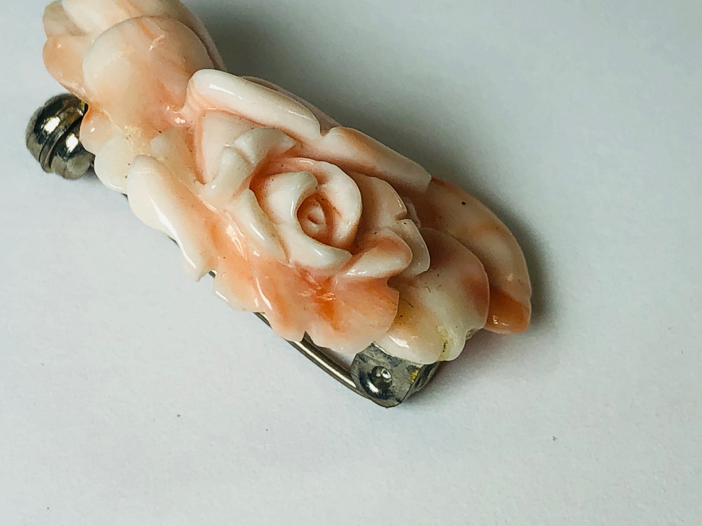 Y5767 BROOCH coral sculpture flower accessory pin Japan antique decoration