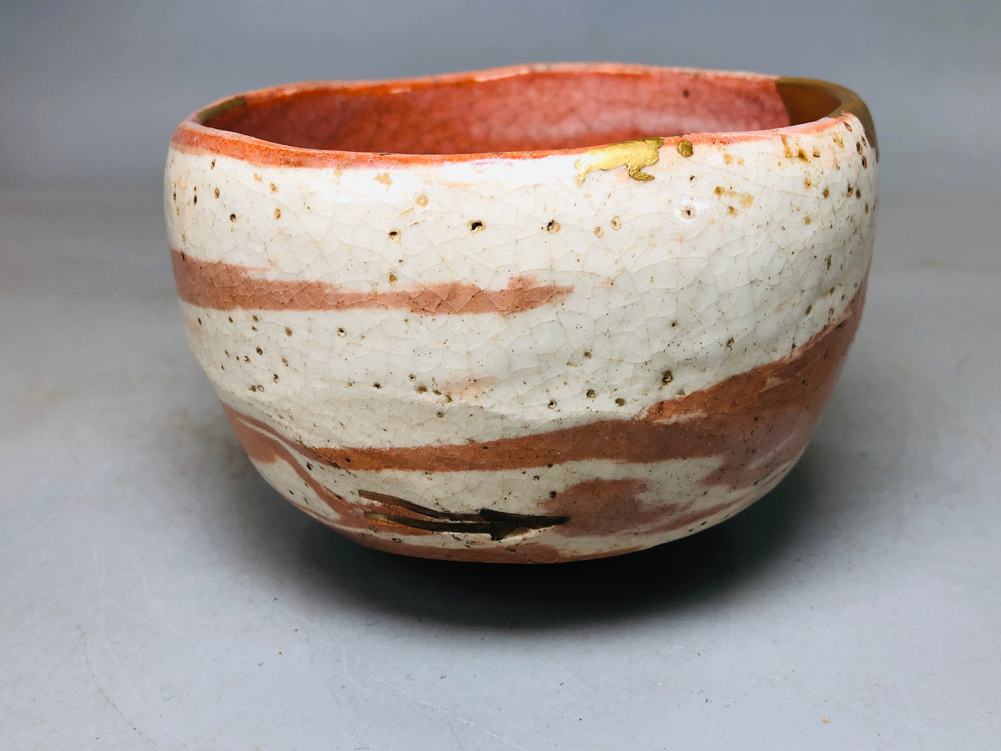 Y5862 CHAWAN Raku-ware red brushmark kintsugi signed Japan antique tea ceremony