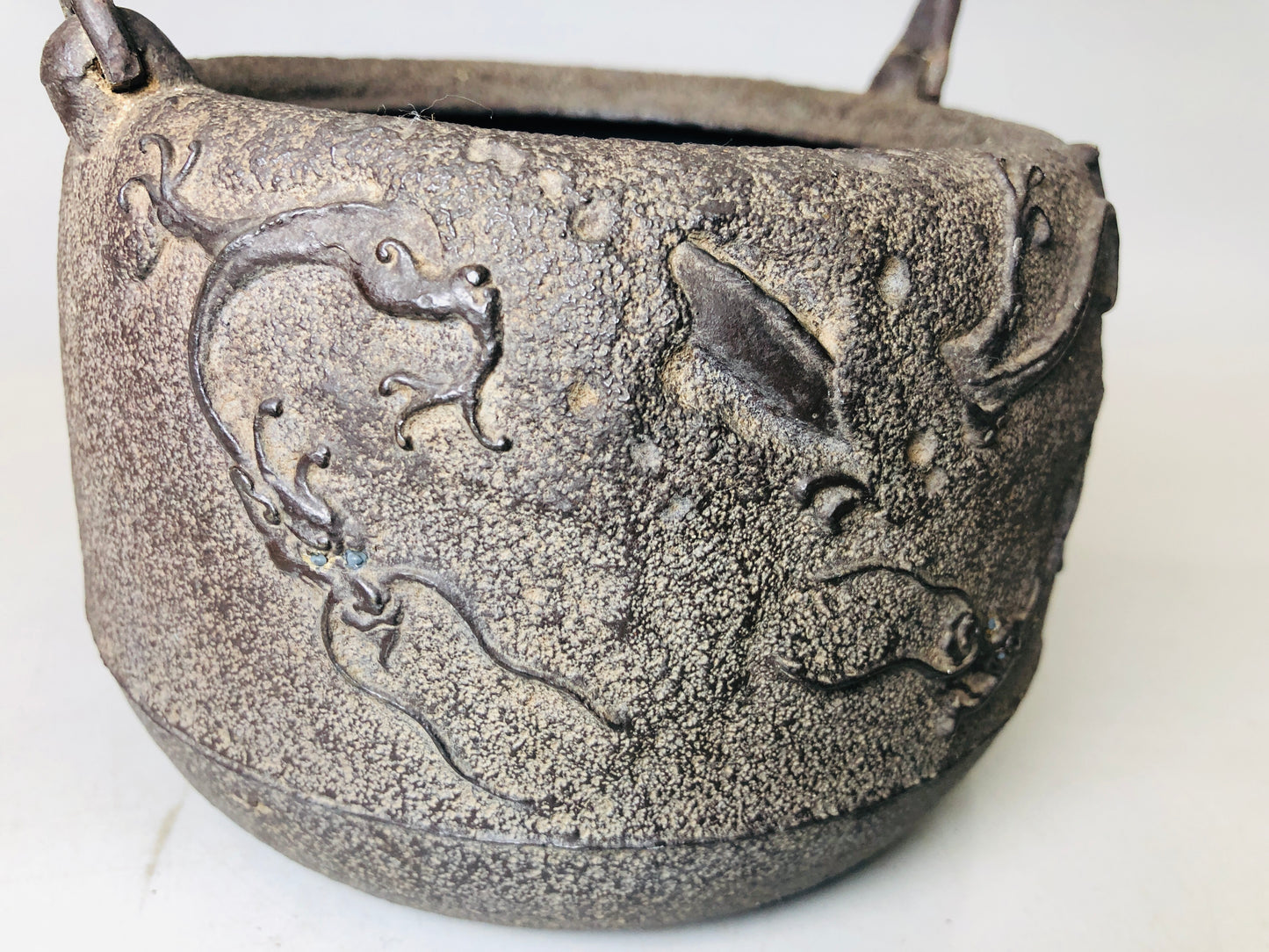 Y5869 TETSUBIN Iron kettle pot inlay Dragon signed Murashido lid Japan antique