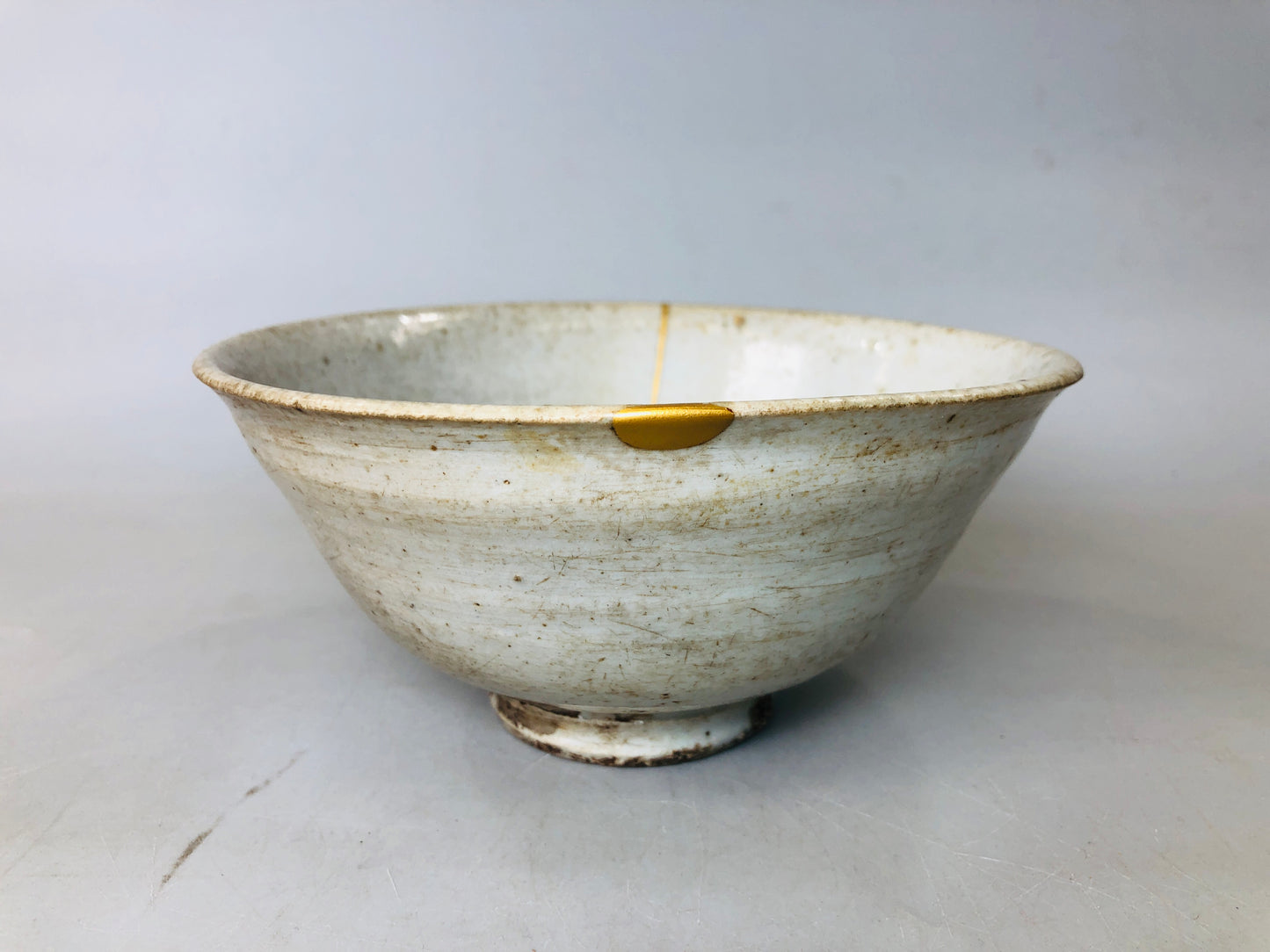 A Stunning Korean Karatsu Tea Bowl with Hakeme and Kintsugi (item