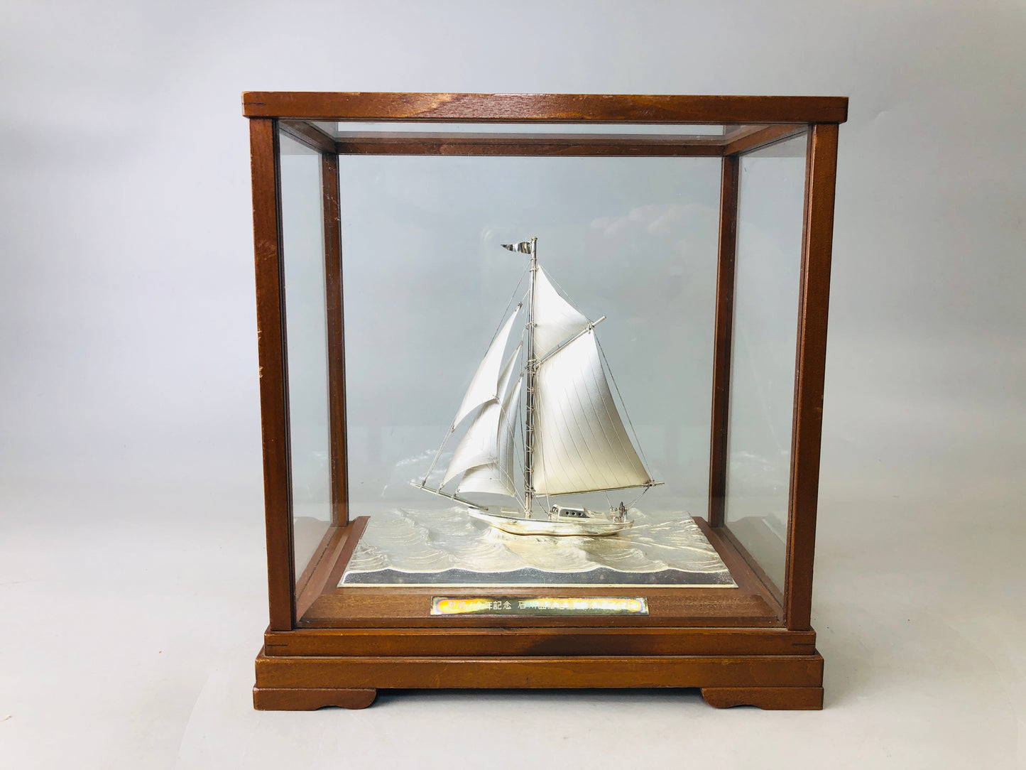 Y6014 OKIMONO Silver Yacht figure signed glass case Japan antique interior decor