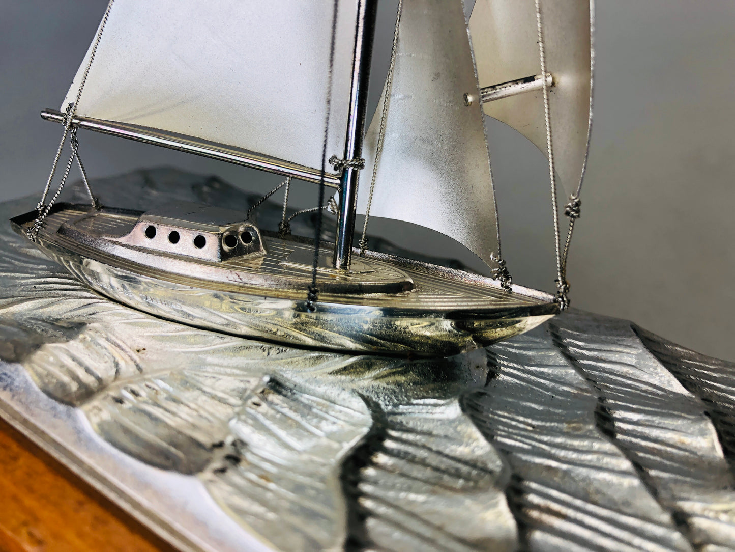 Y6111 [VIDEO] OKIMONO Silver yacht figurine signed glass case Japan antique interior