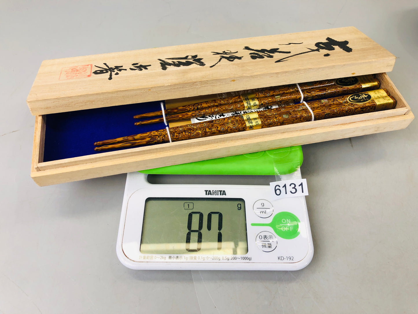 Y6131 [VIDEO] HASHI Wakasa lacquer chopsticks pair signed box Makie Japan antique