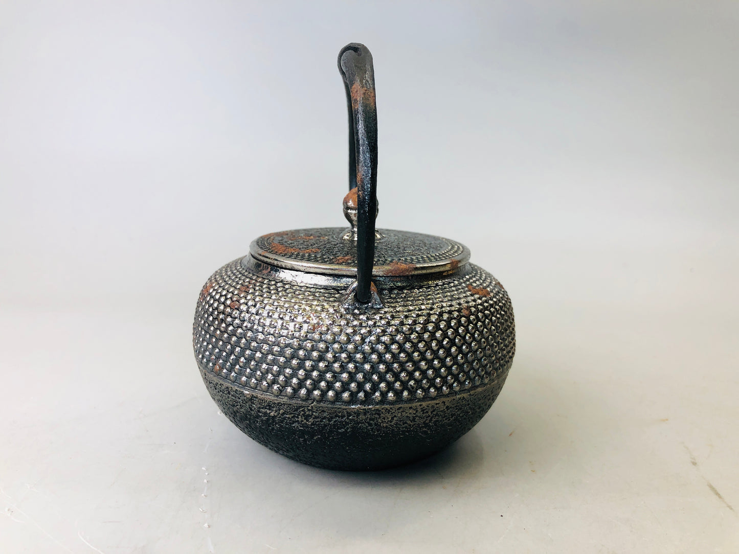 Y6198 [VIDEO] KYUSU Iron sand teapot pot signed box Japan antique tea ceremony kettle