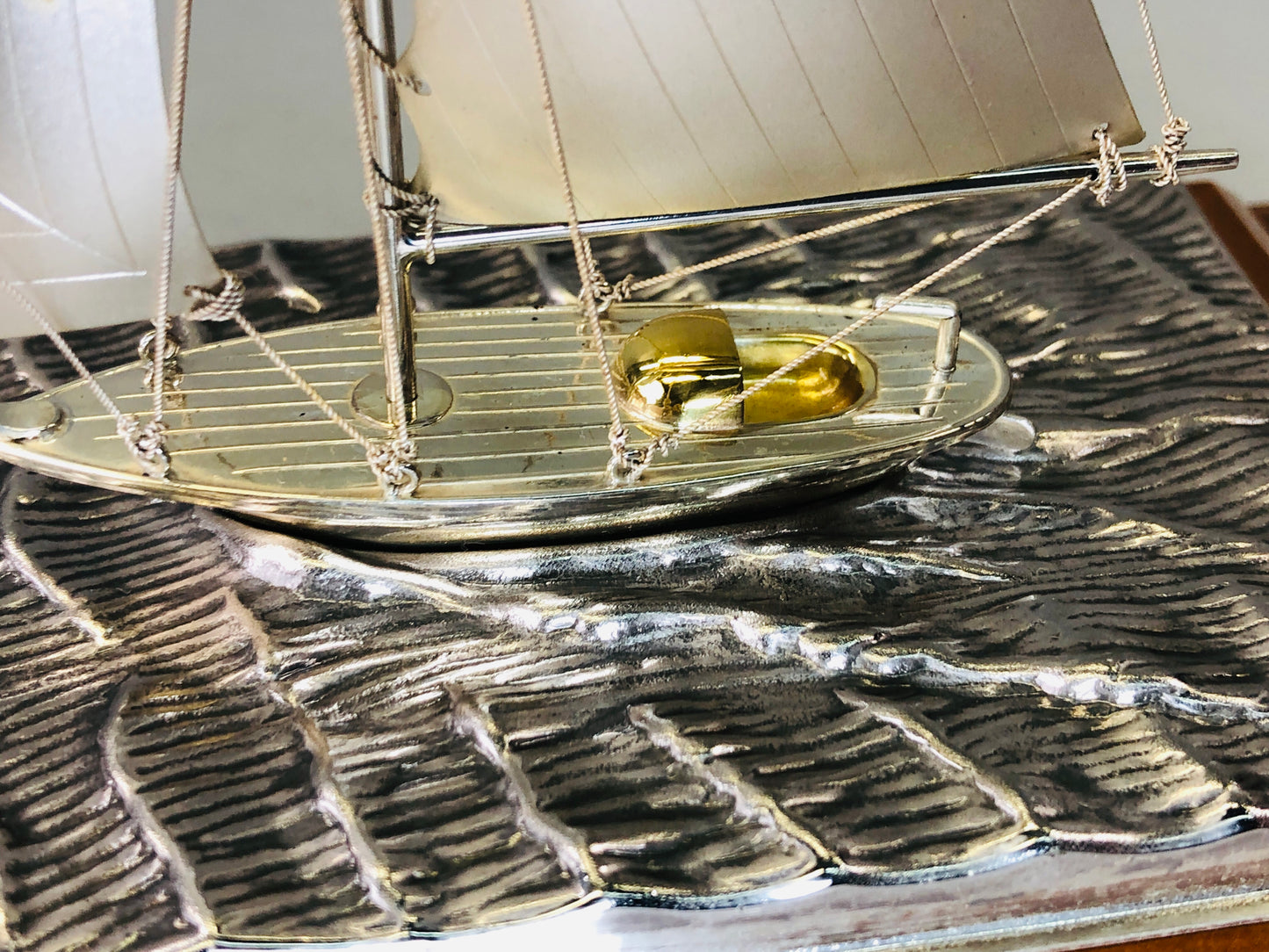 Y6301 [VIDEO] OKIMONO Silver yacht figure signed glass case Japan antique interior decor