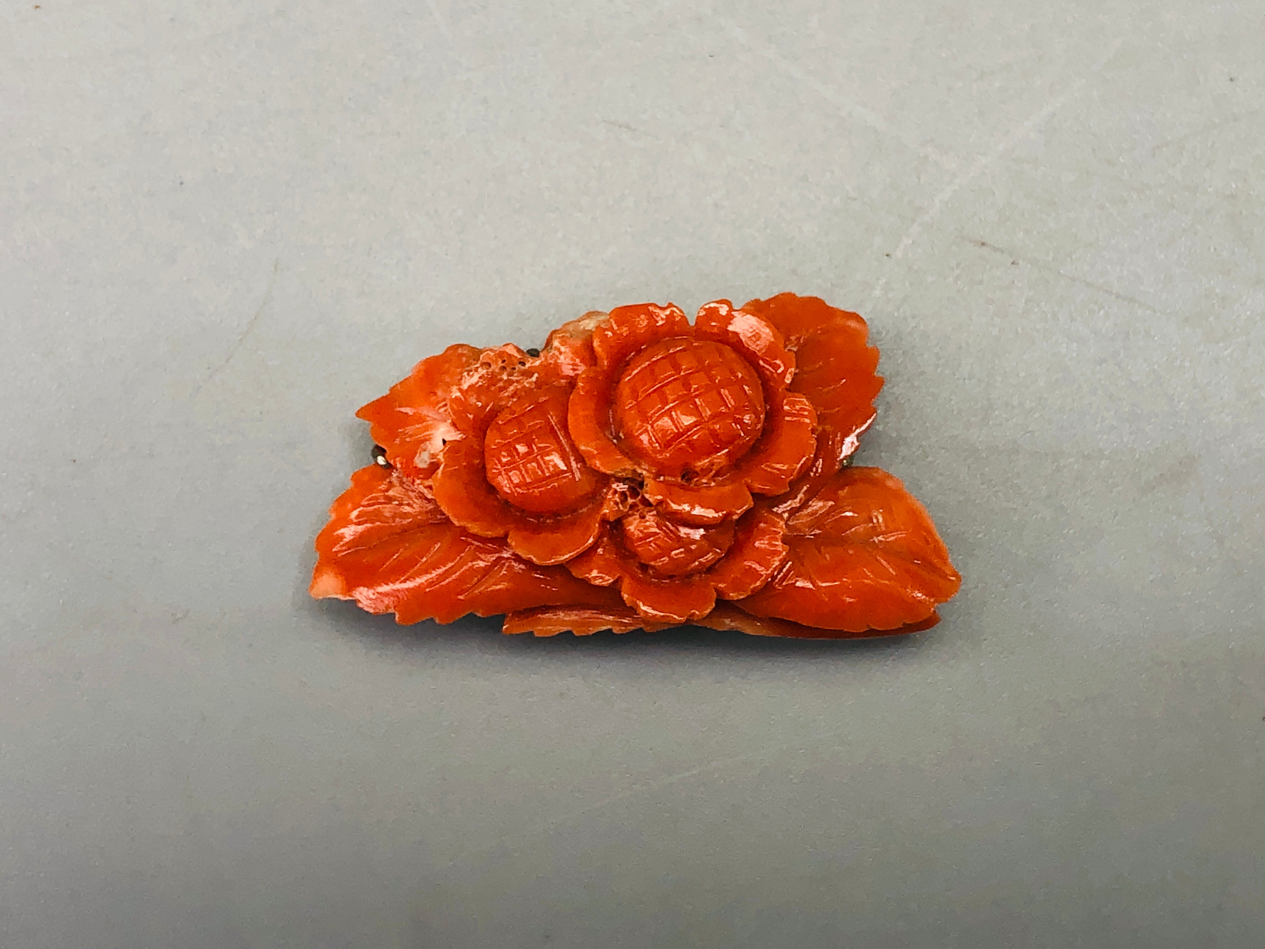 Y6342 [VIDEO] OBIDOME Sash Clip brooch Coral Flower sculpture Japan Ki ...