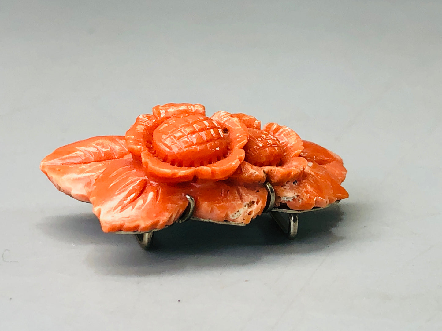 Y6342 [VIDEO] OBIDOME Sash Clip brooch Coral Flower sculpture Japan Kimono antique