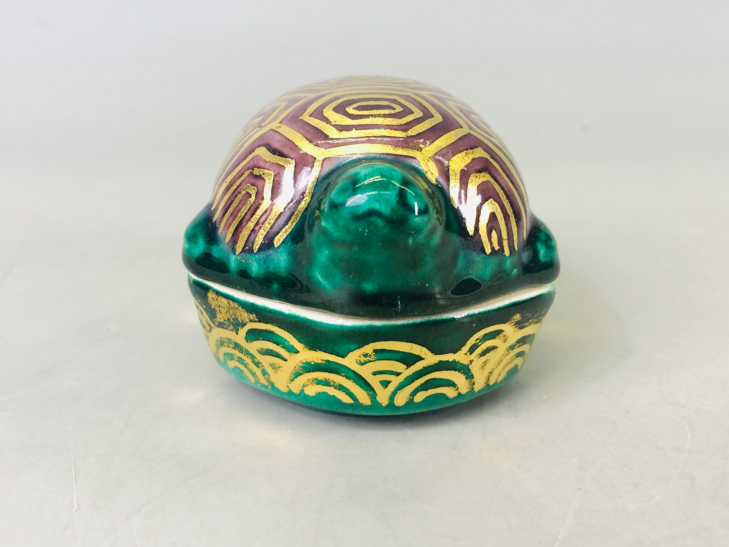 Y6375 [VIDEO] BOX Kyo-ware turtle signed box Japan antique incense fragrance aroma