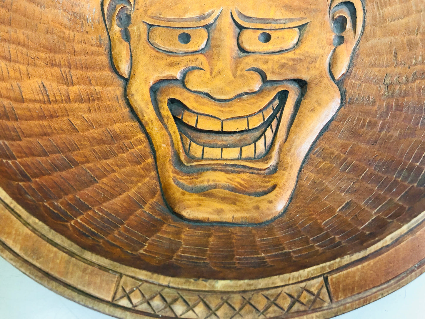 Y6379 [VIDEO] DISH Hannya wood carving decorative plate signed Japan antique interior