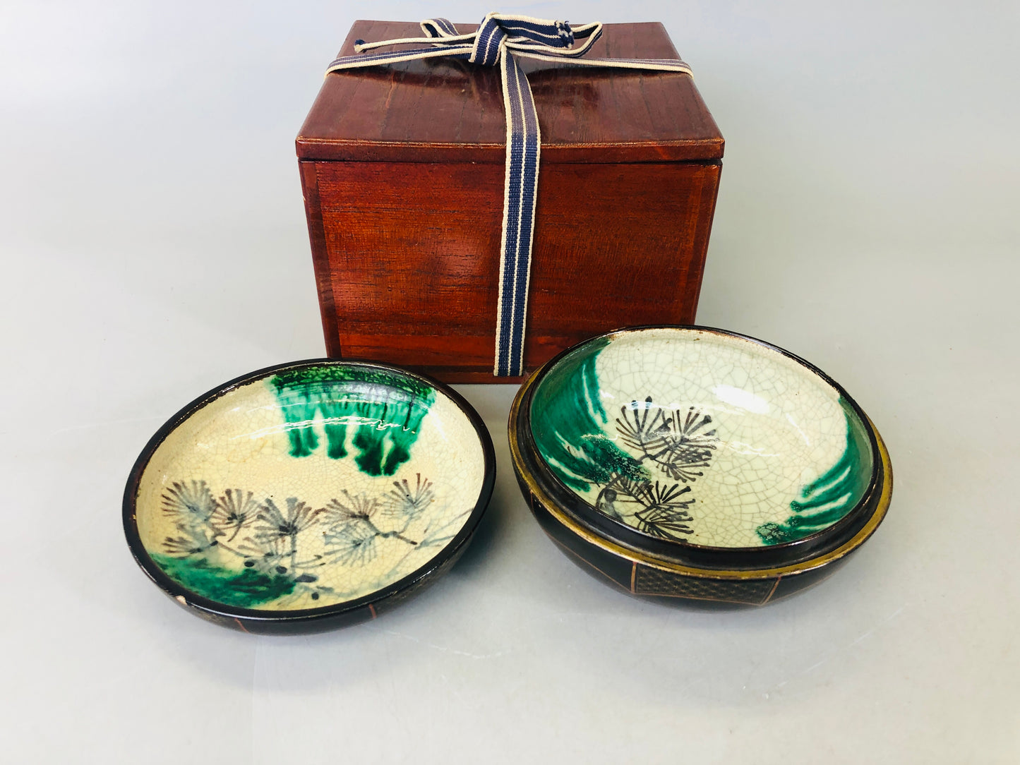Y6395 [VIDEO] BOX Raku-ware Jikiro confectionery container Makie signed Japan antique