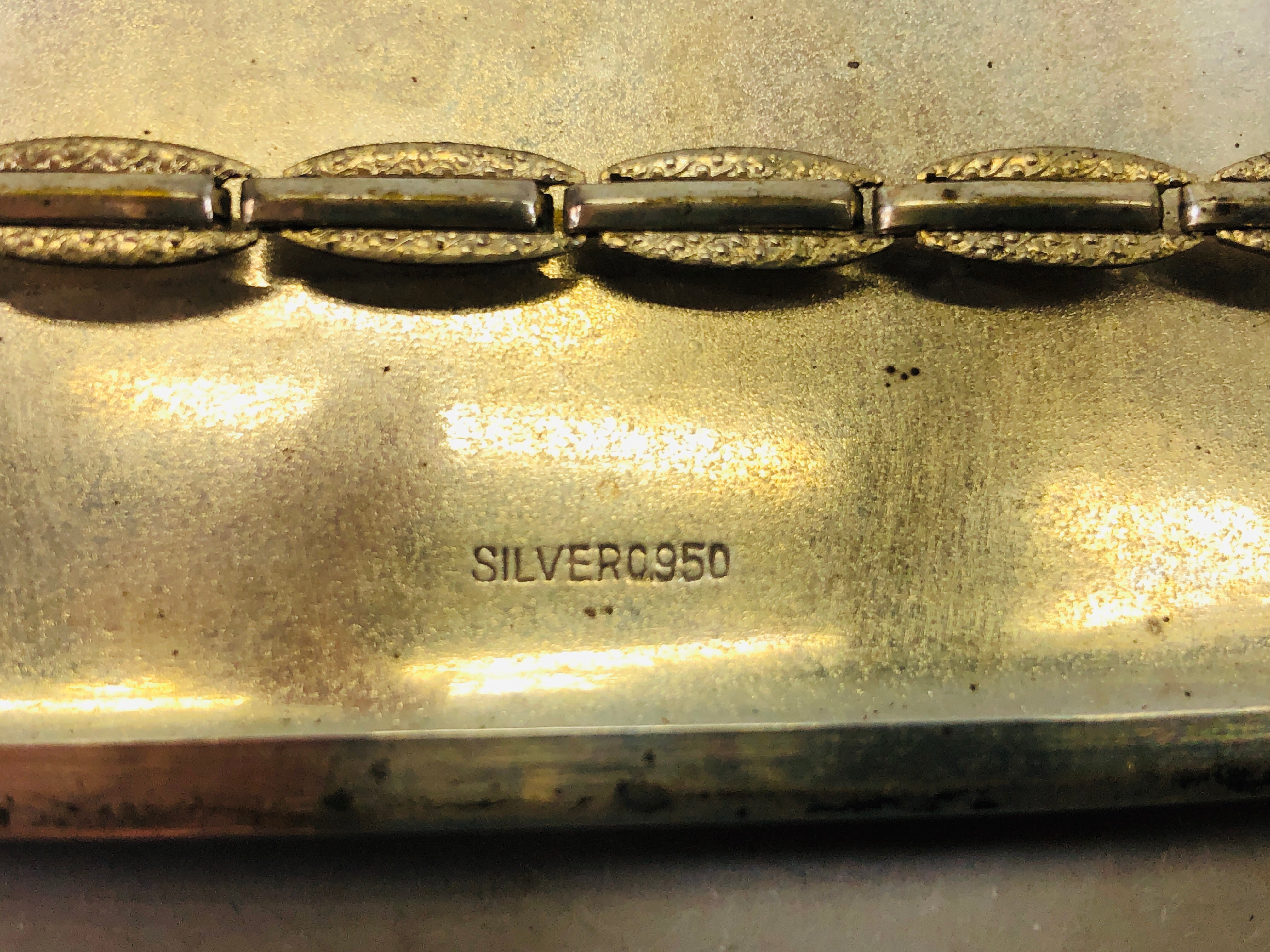 Y6544 [VIDEO] BOX Silver cigarette case signed engraving