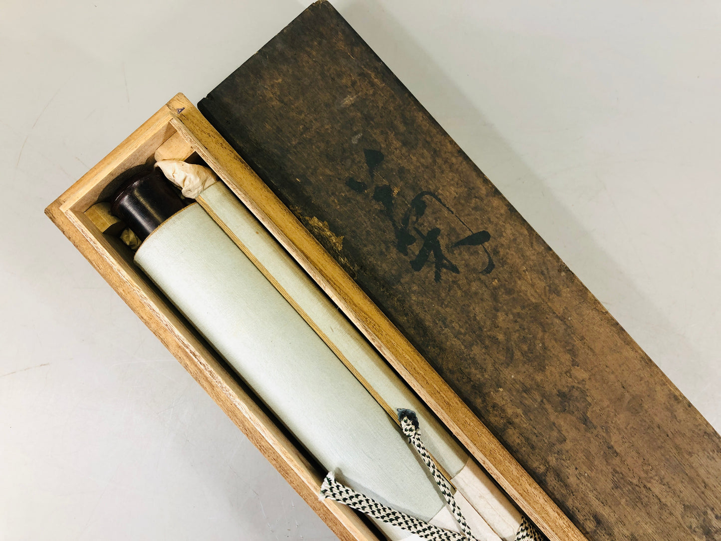 Y6549 [VIDO] KAKEJIKU Chrysanthemum Dragonfly signed box Japan antique hanging scroll