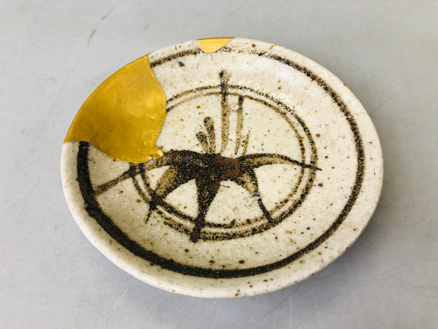 Y6570 [VIDEO] DISH Mino-ware small plate kintsugi Japan antique pottery tableware