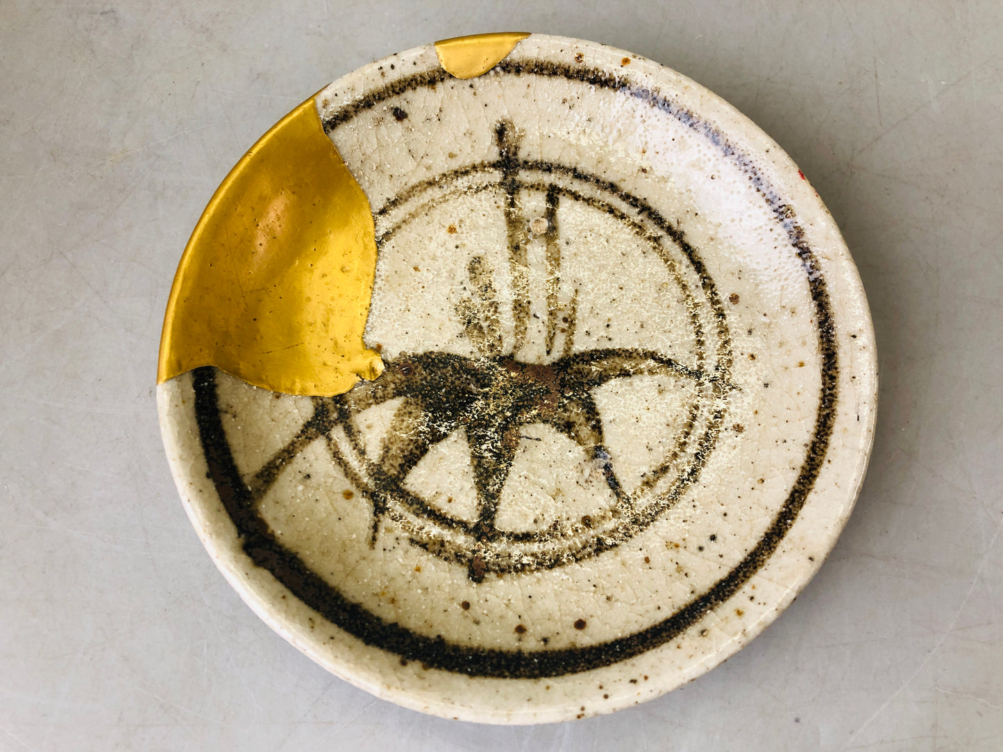 Y6570 [VIDEO] DISH Mino-ware small plate kintsugi Japan antique pottery tableware